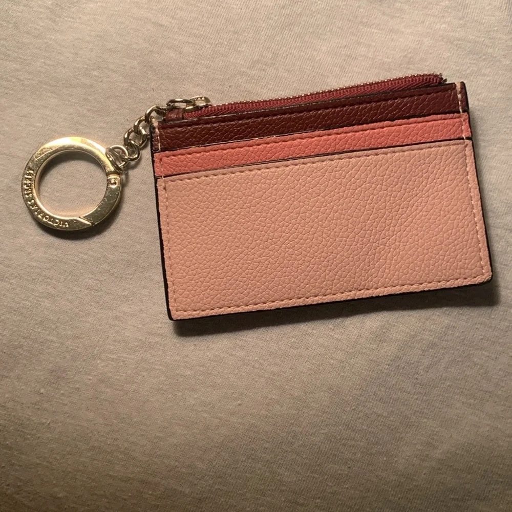 VICTORIA’S SECRET CARD HOLDER - Picture 4 of 5